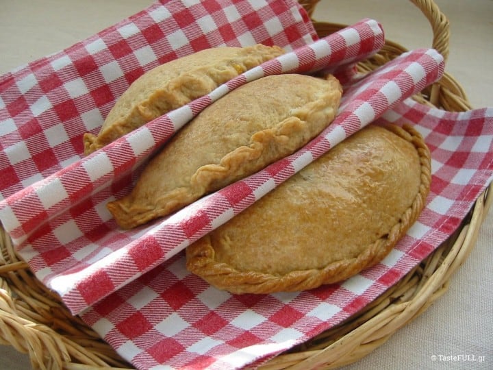 Κυπριακές κολοκοτές, πίτες με κόκκινη κολοκύθα