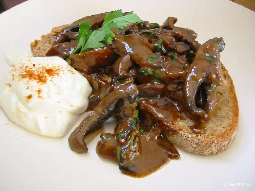 μανιτάρια stroganoff