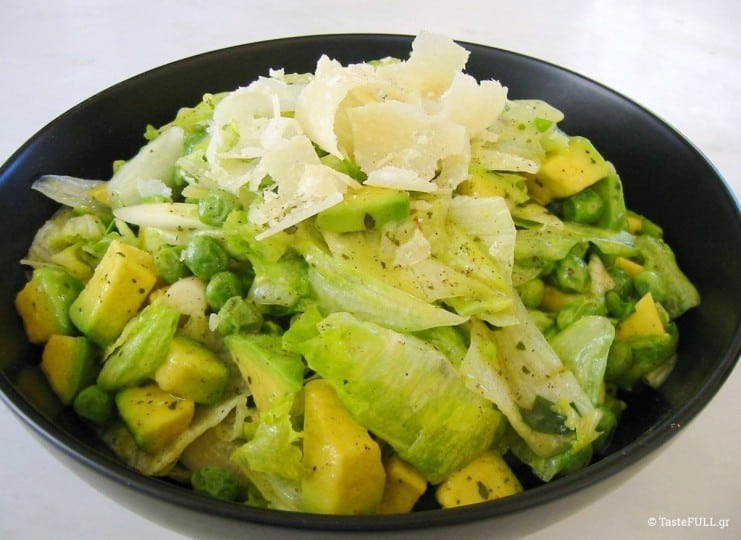 Πράσινη σαλάτα με dressing μουστάρδας και μέλι
